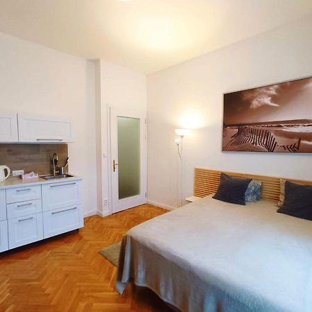Apartmen -Studio ปราก ภายนอก รูปภาพ