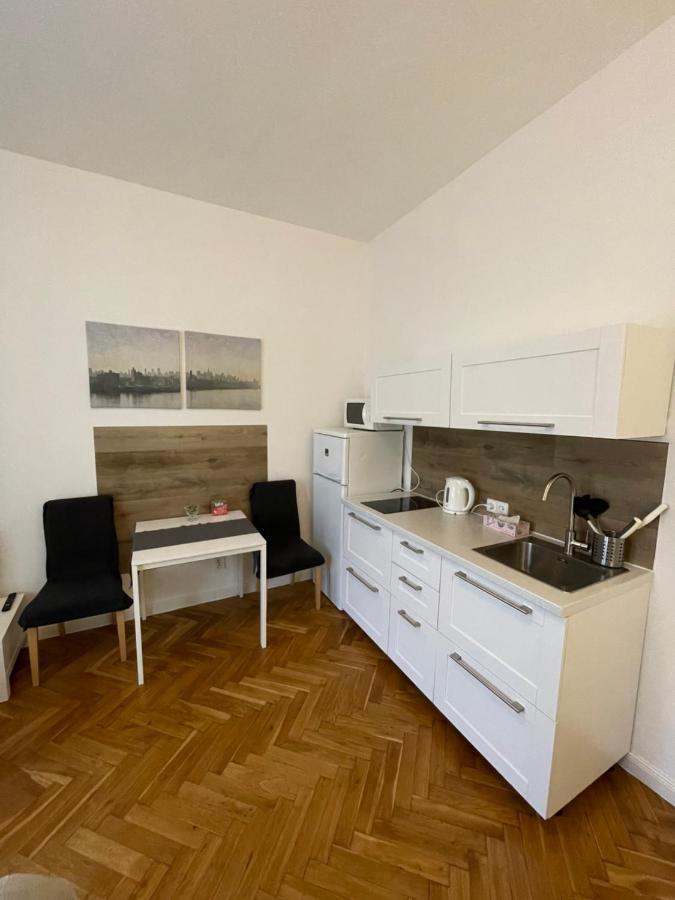 Apartmen -Studio ปราก ภายนอก รูปภาพ
